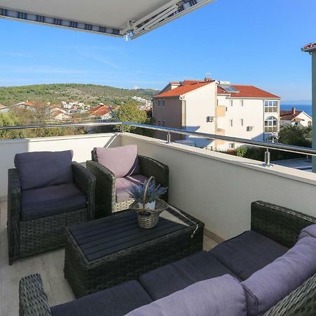 Apartments Villa Theodor Okrug Gornji Bagian luar foto